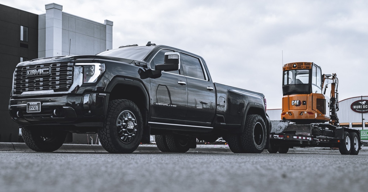 The Benefits of Direct Bolt-On Dually Wheels for Work Trucks
